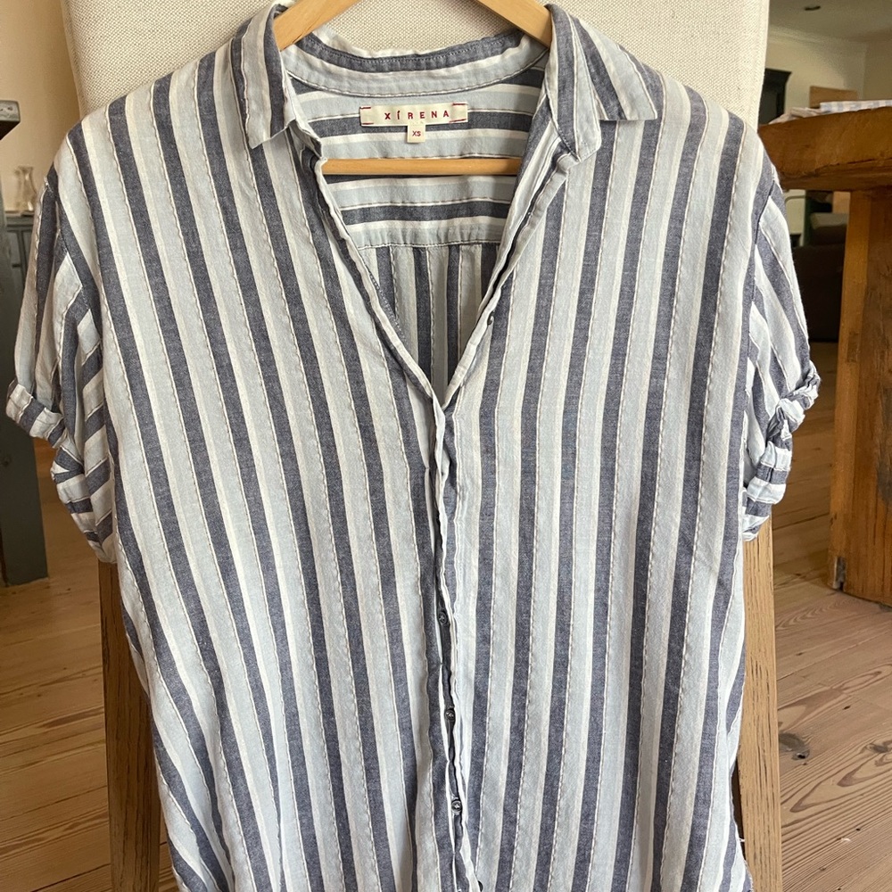 XiRENA Navy and White Striped Casual Shirt